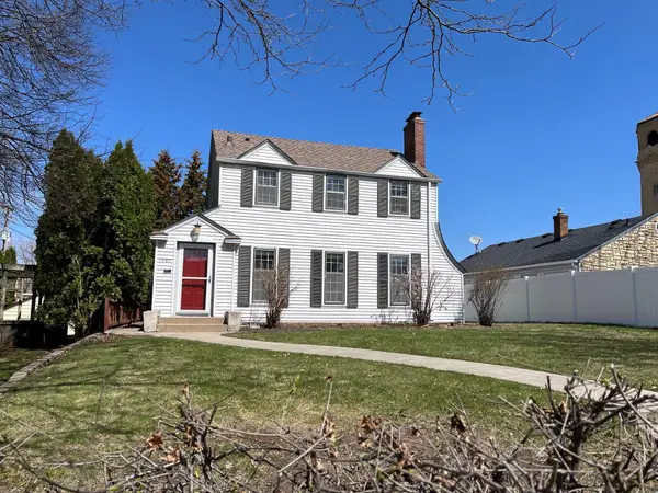 1589 Hillcrest Avenue, Saint Paul, MN 55116