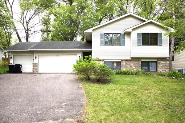 2258 129th Lane Nw, Coon Rapids, MN 55448