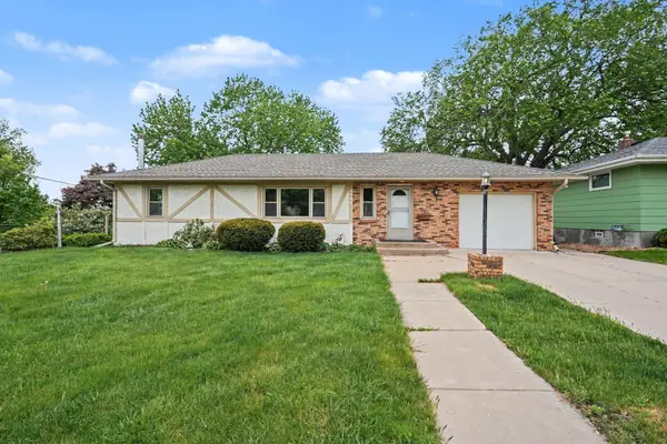 3966 Quincy Street Ne, Minneapolis, MN 55421