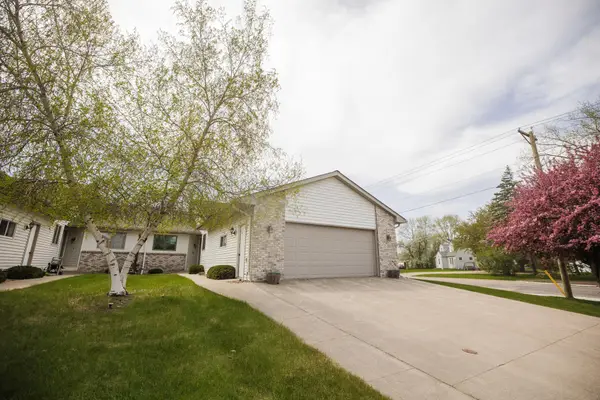 2 Line Drive, Morris, MN 56267