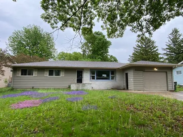 315 Charles Street Sw, Hutchinson, MN 55350 - #1