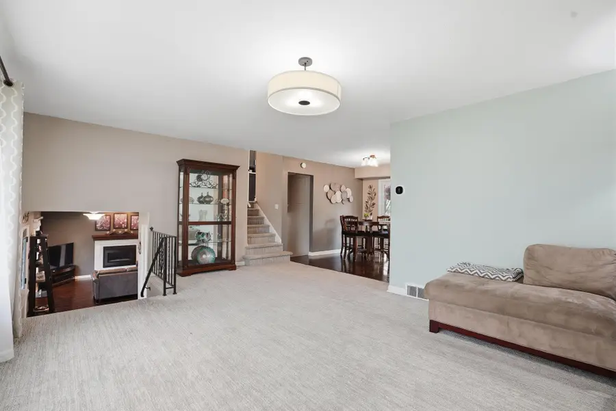 8608 33rd Avenue N, New Hope, MN 55427 - #3