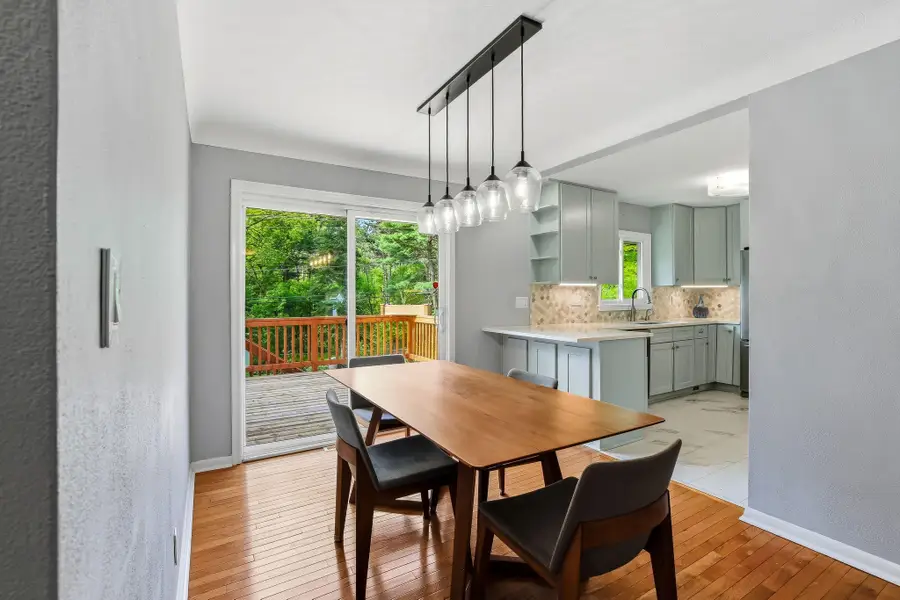 676 Shryer Avenue W, Saint Paul, MN 55113 - #3