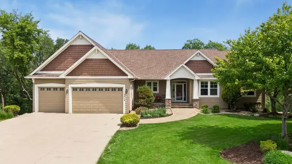 3958 Greystone Ridge, Saint Paul, MN 55122