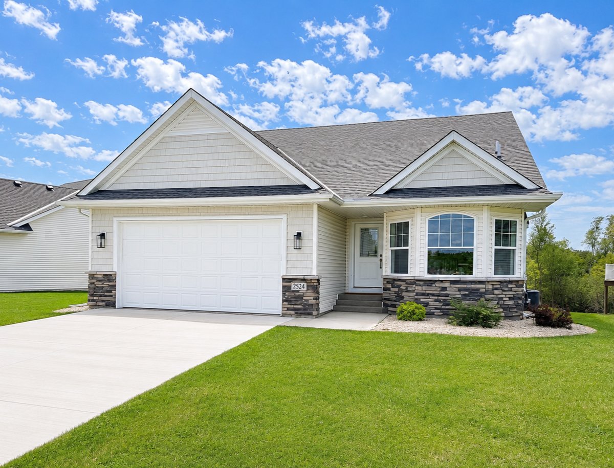 2524 Buchanan Lane S, Cambridge, MN 55008 - #1