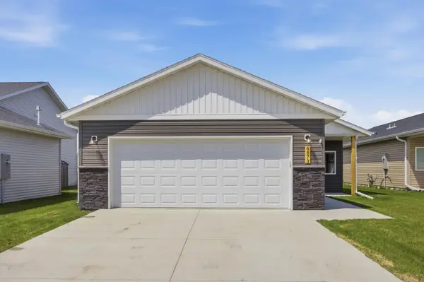 6873 67th Street S, Horace, ND 58047