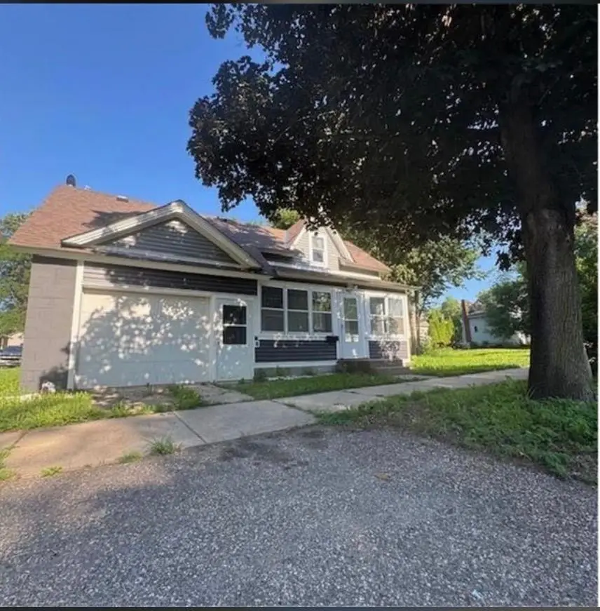 915 3rd Avenue Nw, Faribault, MN 55021 - #2