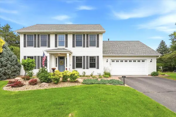 1801 Grey Fox Lane, Hudson, WI 54016
