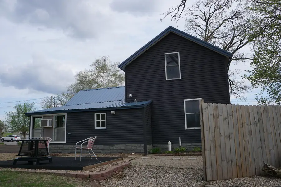 914 NE 2nd Avenue Ne, Long Prairie, MN 56347 - #2