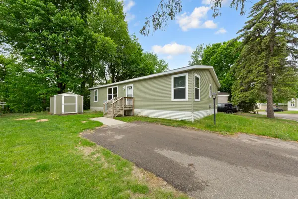 12270 Geneva Way, Apple Valley, MN 55124