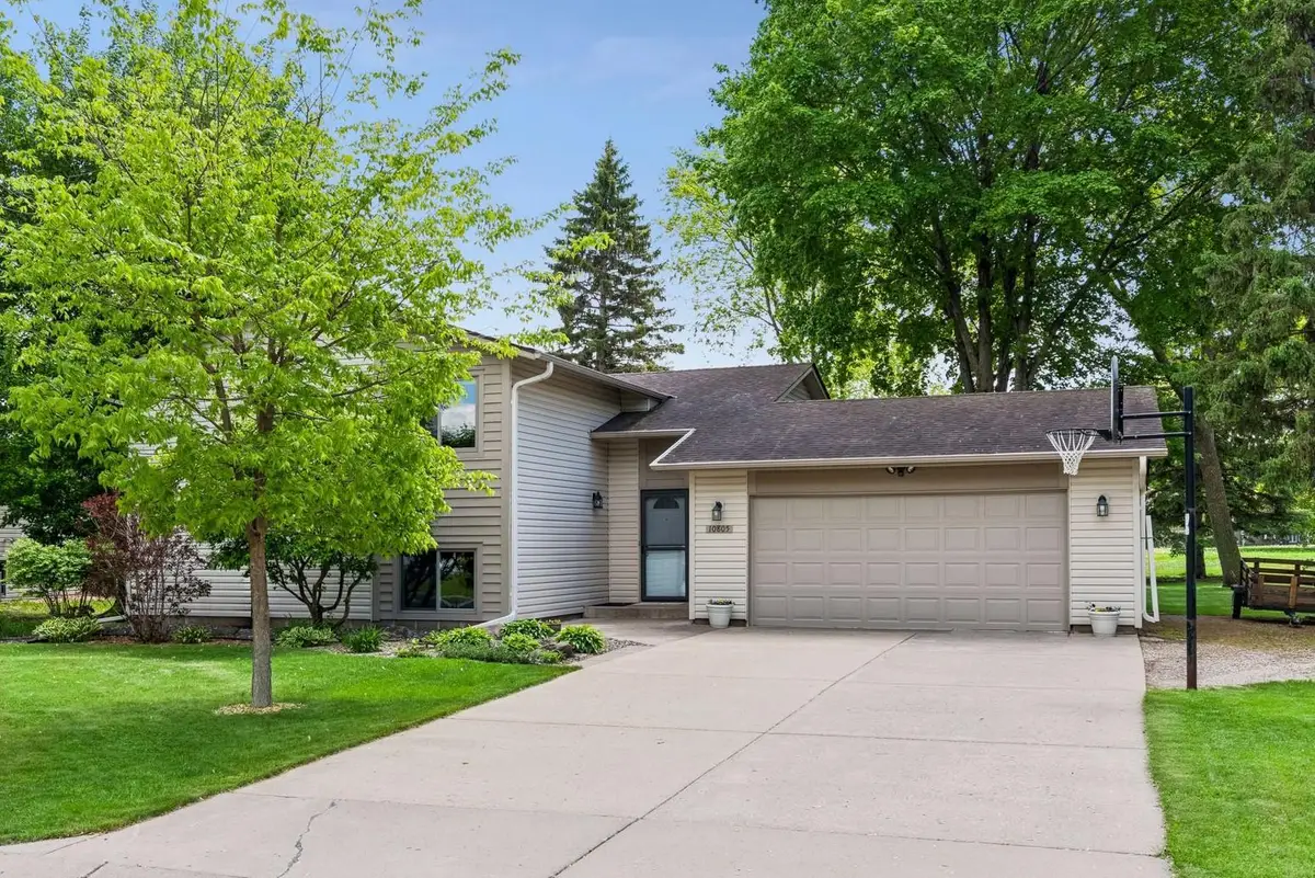 10805 99th Place N, Maple Grove, MN 55369 - #1