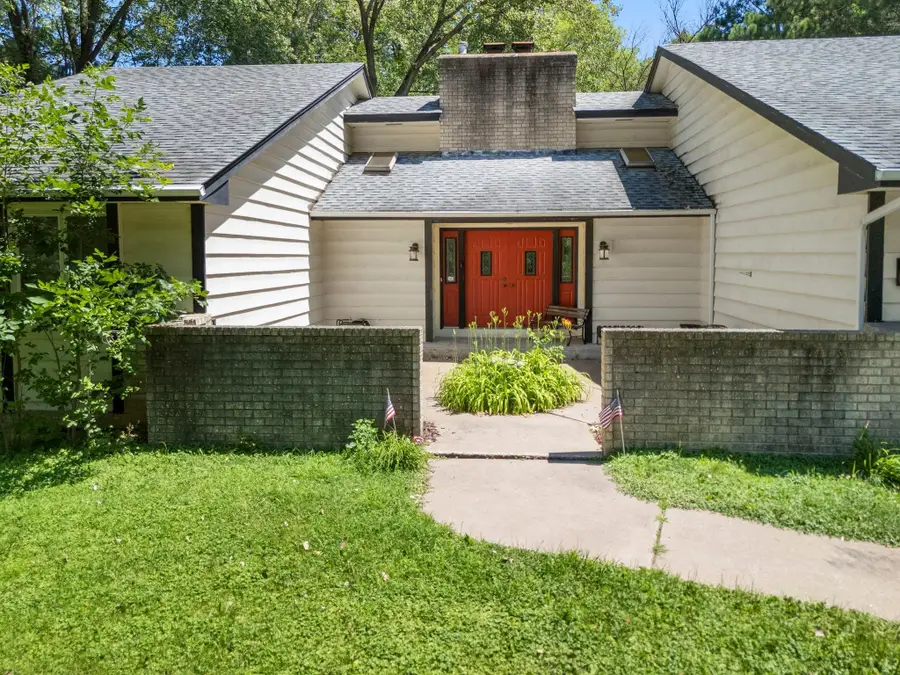 1070 Mcknight Road S, Saint Paul, MN 55119 - #2