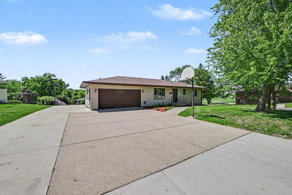 810 Hillcrest Drive, Montgomery, MN 56069 - #1