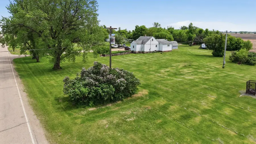 204 East St S, Vivian, ND 58069 - #2
