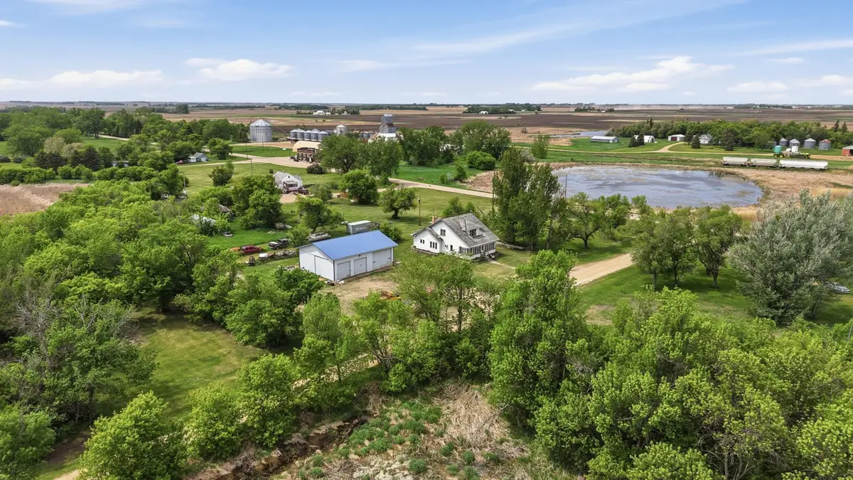 206 East Street S, Vivian, ND 58069 - #1