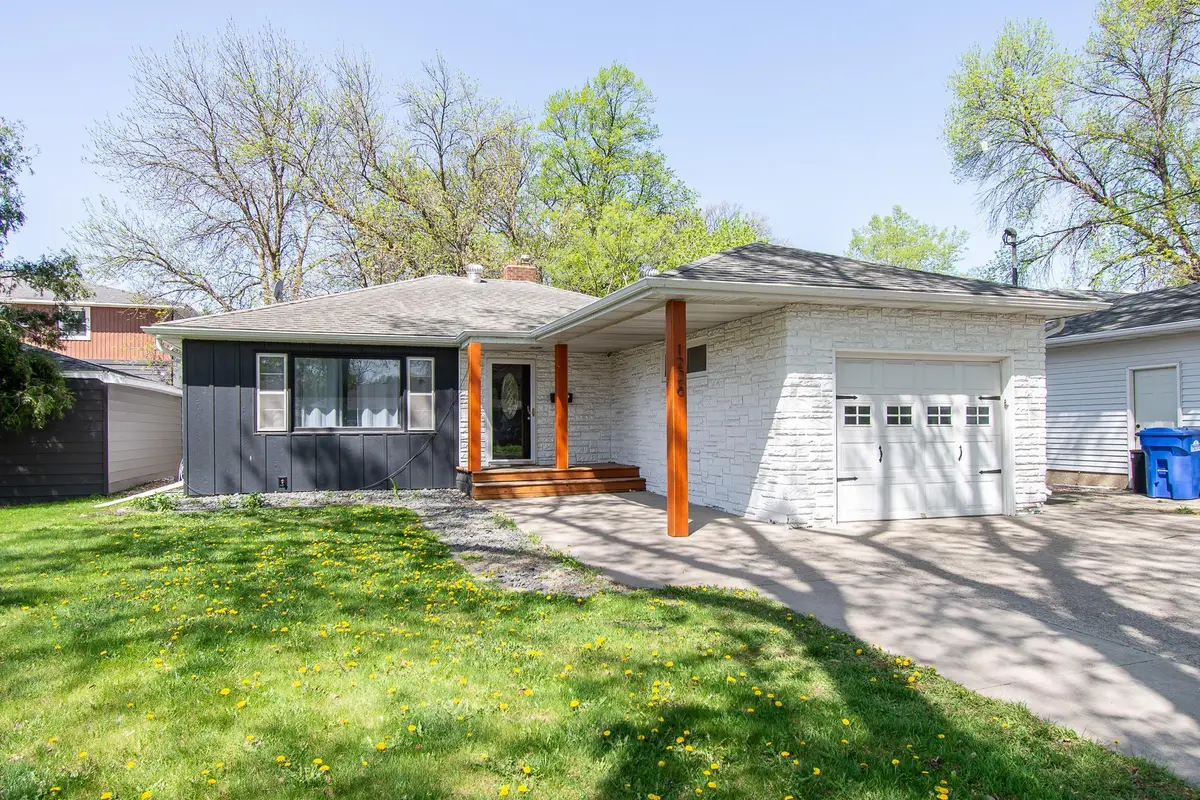 1226 11th Street N, Fargo, ND 58102 - #1