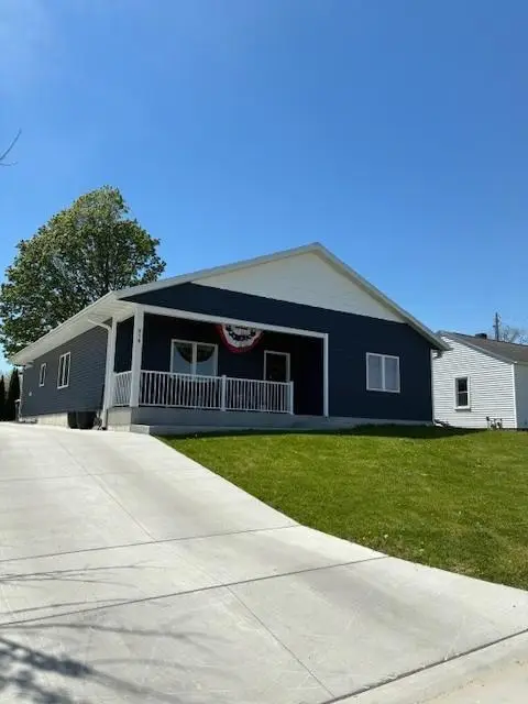 916 E Main Street, Caledonia, MN 55921 - #1