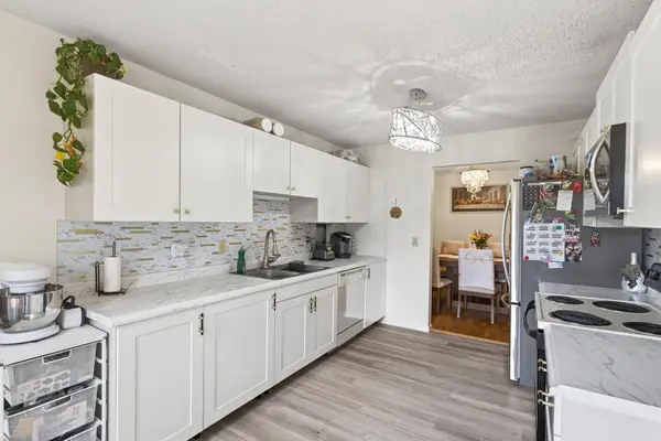 5267 Balmoral Lane, Bloomington, MN 55437