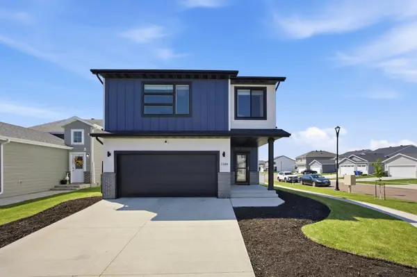 1588 67th Avenue S, Fargo, ND 58104