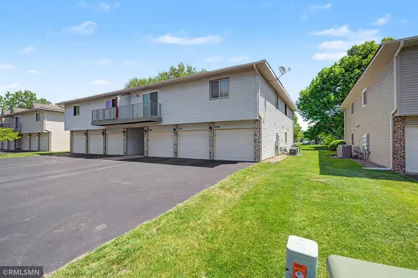 3292 Greenbrier Street #3292D, Saint Paul, MN 55127