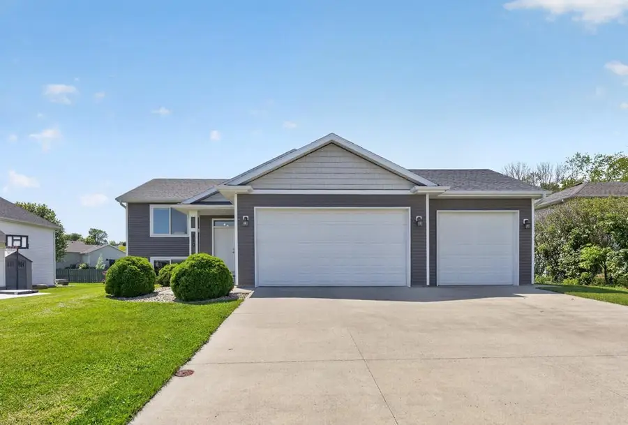 810 8th Avenue Sw, Pine Island, MN 55963 - #2
