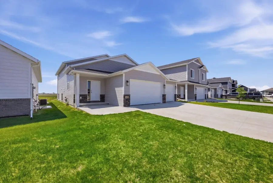 2600 74th Avenue S, Fargo, ND 58104 - #2