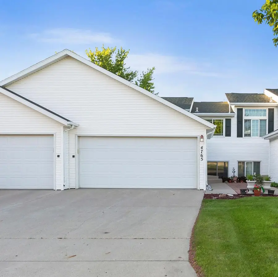 4765 10th Avenue S, Fargo, ND 58103 - #2