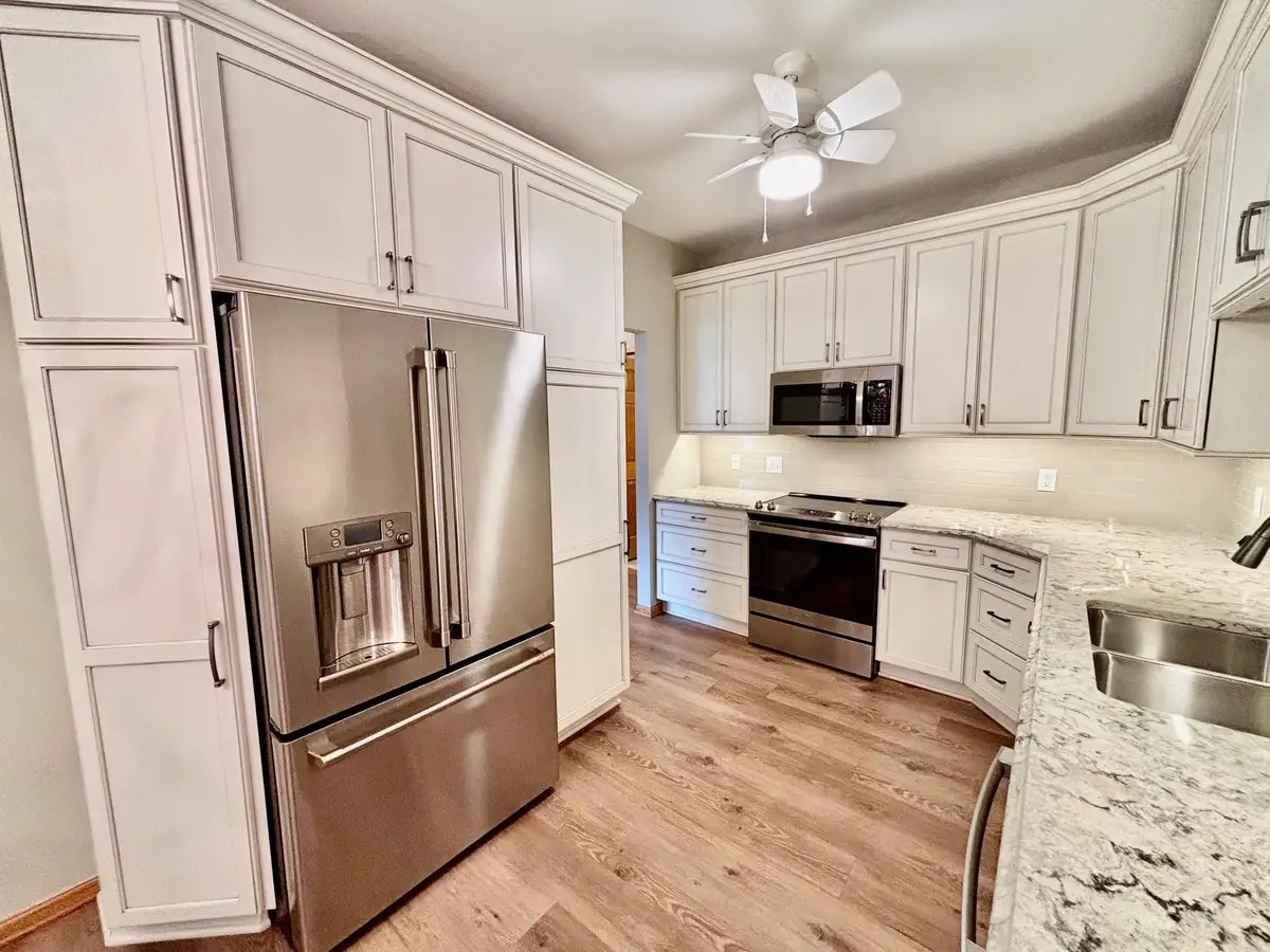 1516 Pine Pointe, Saint Paul, MN 55110 - #1