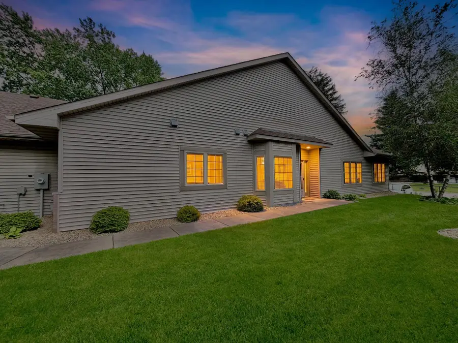 1516 Pine Pointe, Saint Paul, MN 55110 - #2