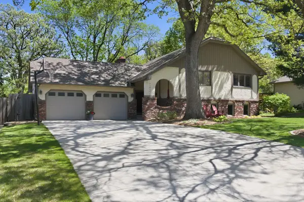 793 Torchwood Drive, Saint Paul, MN 55112