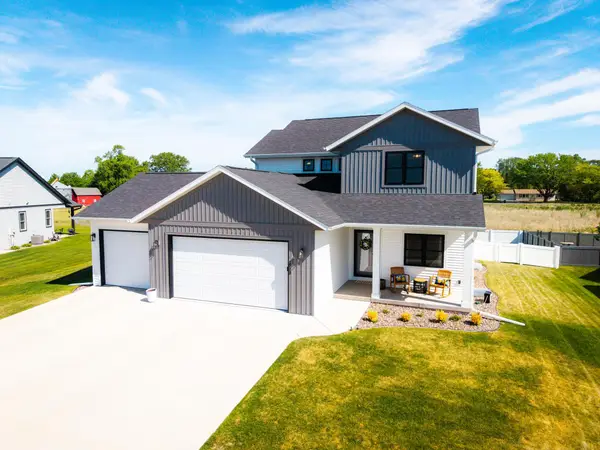 1713 Fox Glove Street, Holmen, WI 54636