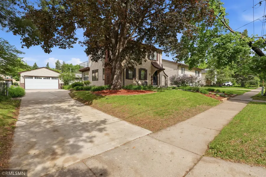 1665 Victoria Street N, Saint Paul, MN 55117 - #3