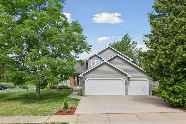 9994 Dunberry Circle, Eden Prairie, MN 55347