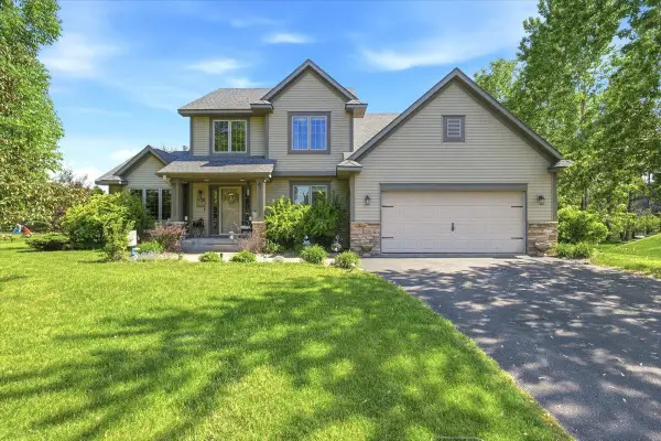1374 Pheasant Run, New Richmond, WI 54017