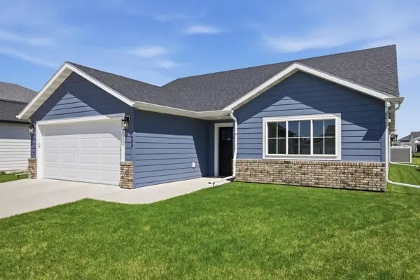 7903 Buckthorn Avenue, Horace, ND 58047