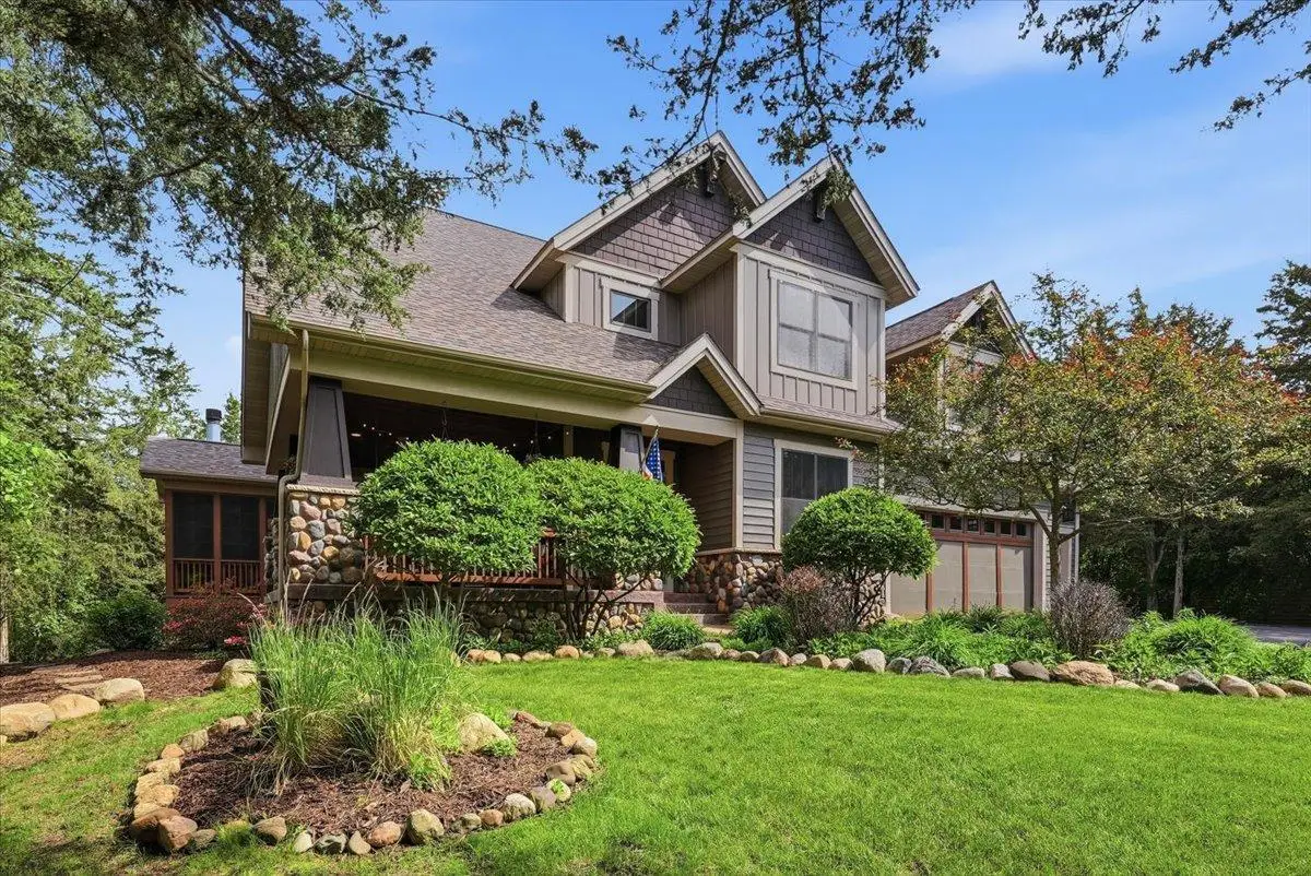 492 E Cove Road, Hudson, WI 54016 - #1
