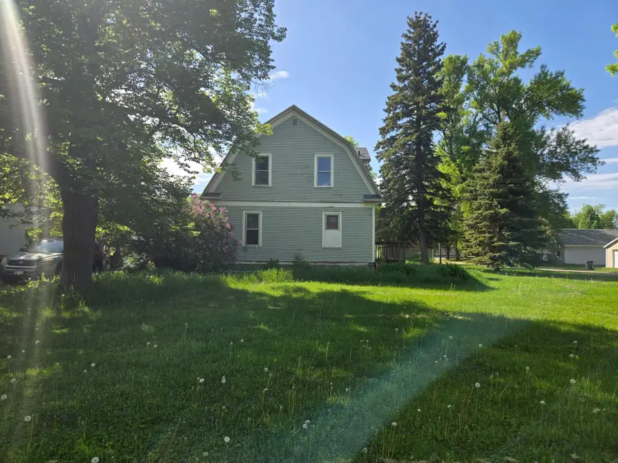 210 Glasgow Avenue, Donnelly, MN 56235 - #2