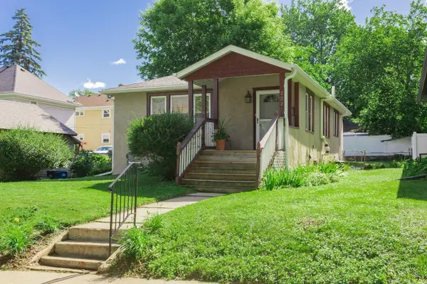 222 Fisk Street, Saint Paul, MN 55104