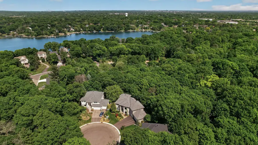 381 Del Rio Drive, Chanhassen, MN 55317 - #3