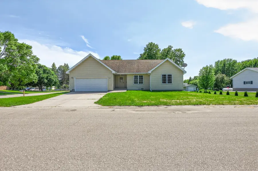 309 Iowa Avenue, Hoffman, MN 56339 - #2
