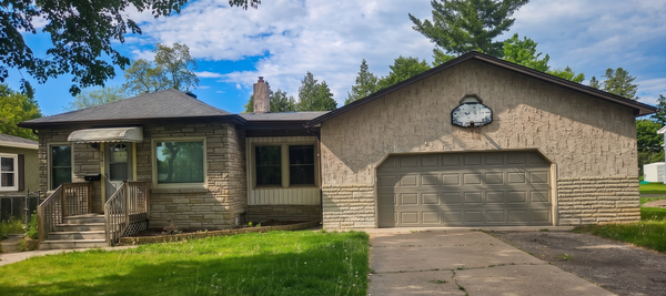 2401 14th Avenue E, Saint Paul, MN 55109