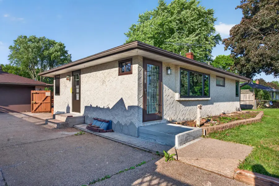 1502 Sherren Avenue E, Saint Paul, MN 55109 - #3