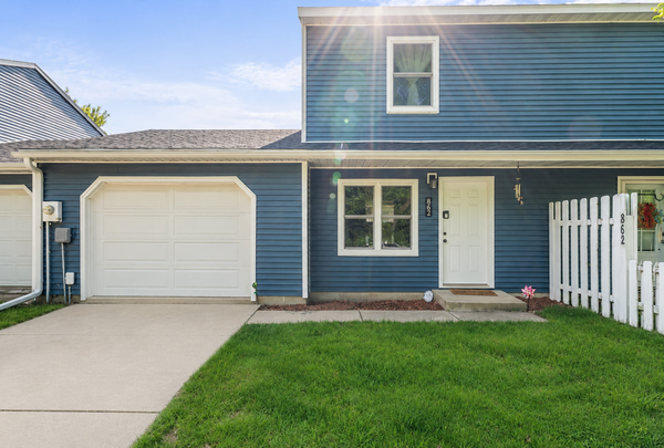 862 W Village Circle Se, Rochester, MN 55904
