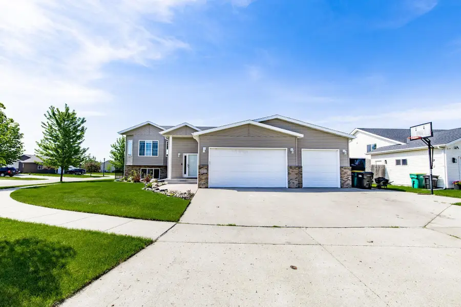 933 Westport Parkway, West Fargo, ND 58078 - #2
