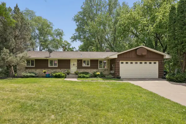 290 Rice Creek Boulevard Ne, Minneapolis, MN 55432