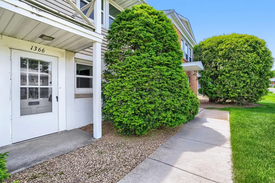 1366 Colonial Drive, Saint Paul, MN 55113 - #2