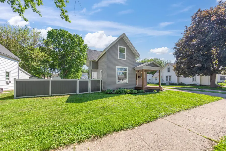 727 Division Street W, Faribault, MN 55021 - #3