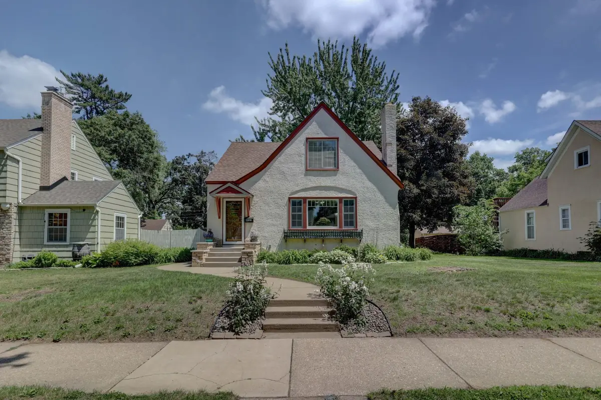 4020 Washburn Avenue N, Minneapolis, MN 55412 - #1