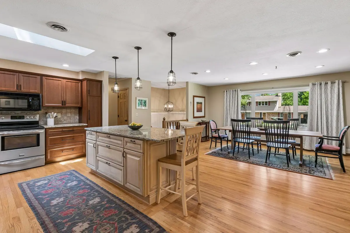 11304 19th Avenue S, Burnsville, MN 55337 - #1