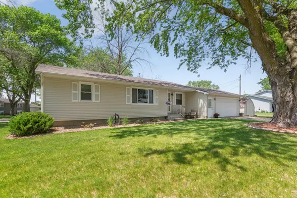 349 Woodland Drive, Owatonna, MN 55060